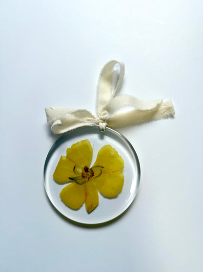 Ornament - Single Bloom